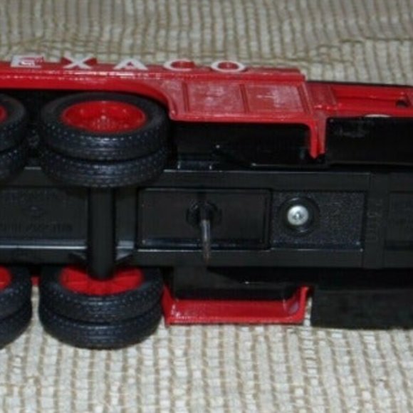 COPY - VINTAGE ERTL TEXACO TRUCK DIAMOND 1930 2 1/2 TON BANK DIE CAST 1990 #7 W… - Picture 6 of 6